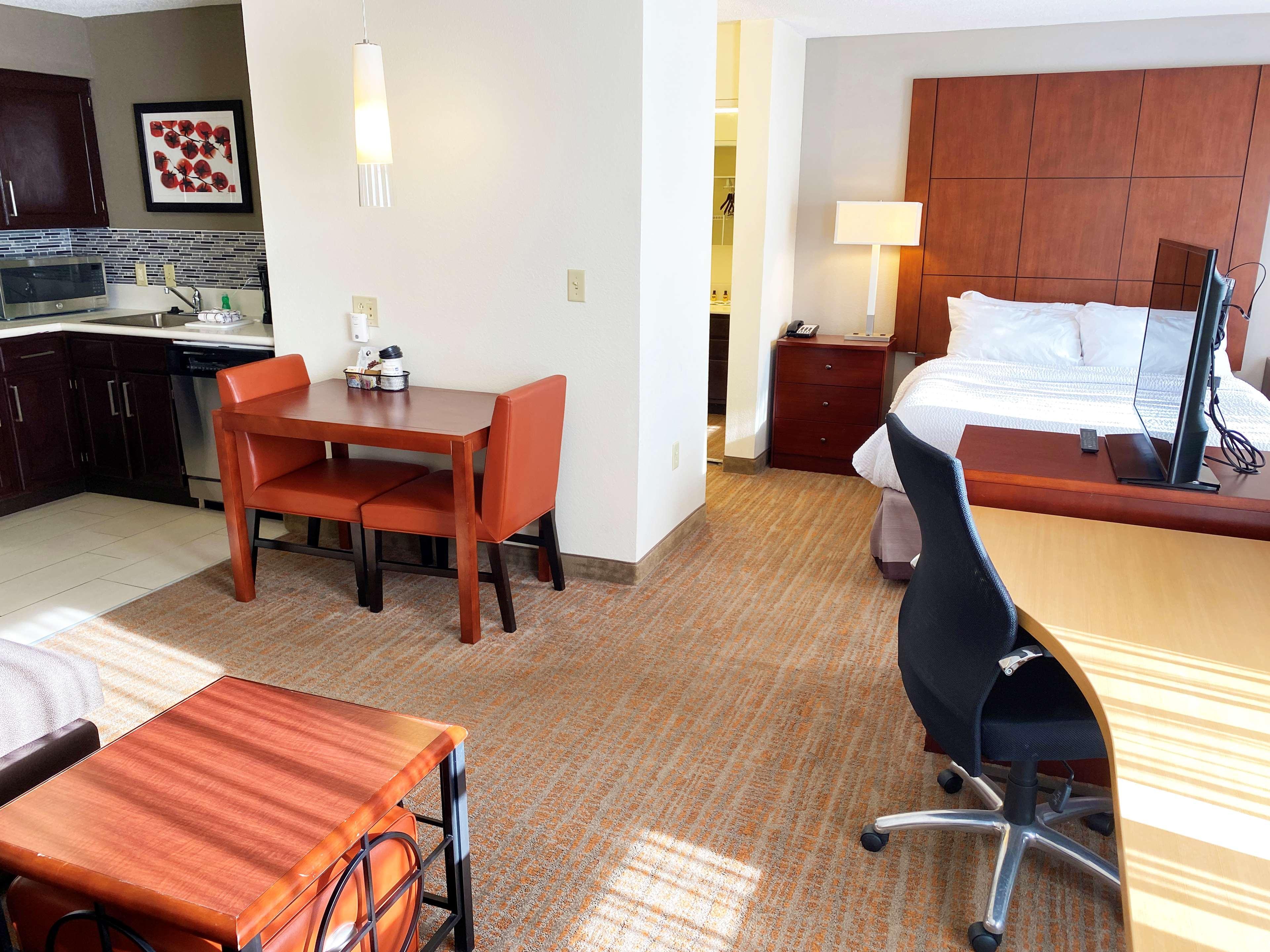Residence Inn Columbus Worthington Экстерьер фото