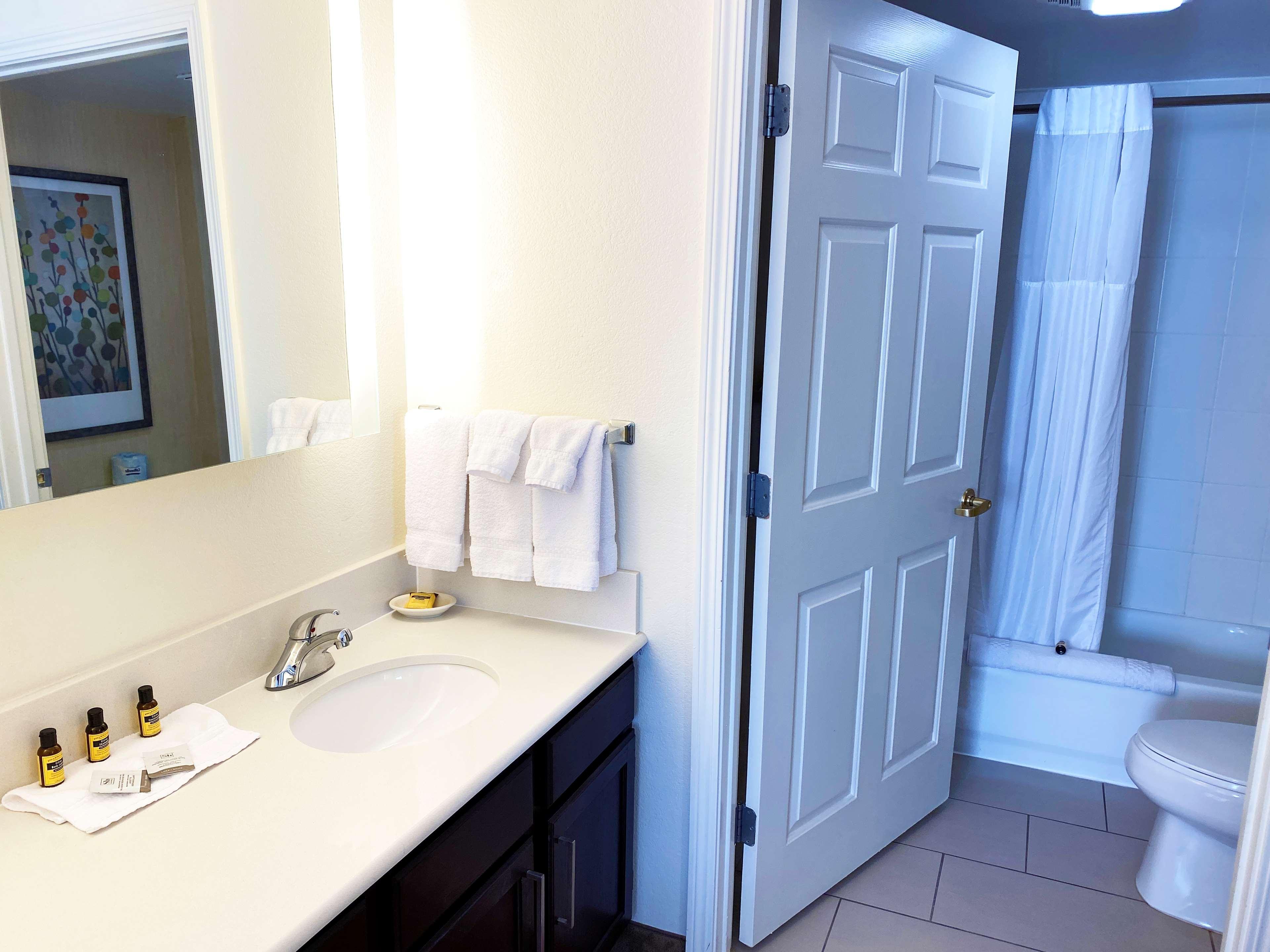 Residence Inn Columbus Worthington Экстерьер фото